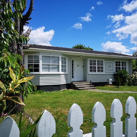 Cheerful 4 Bedroom Holiday Home Rotorua Kültér fotó