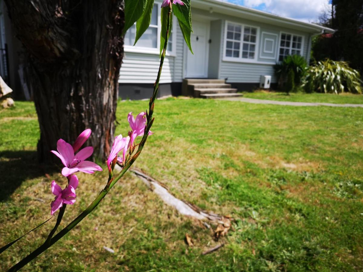 Cheerful 4 Bedroom Holiday Home Rotorua Kültér fotó